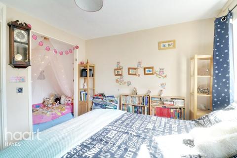 85 Marshall Drive, Hayes, UB4 0SN