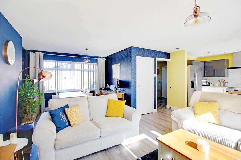 Kitchen Family Room