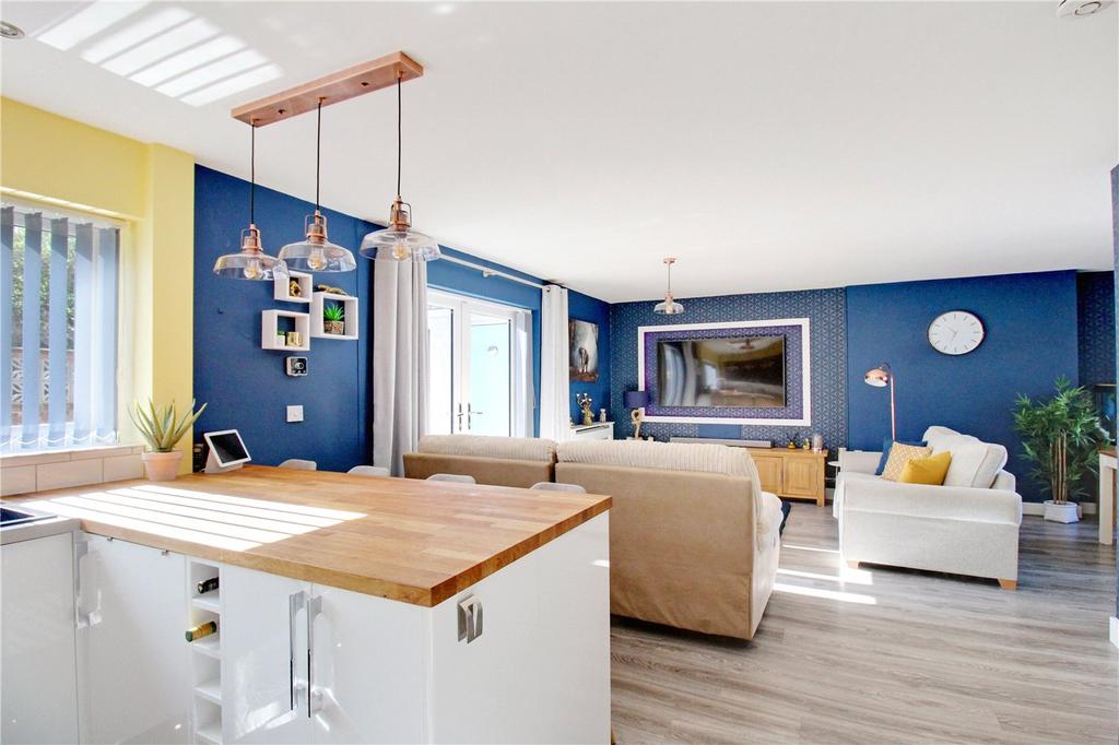 Kitchen Family Room