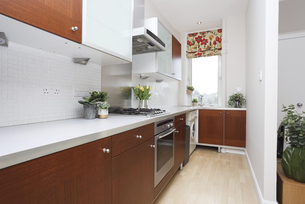 Sitting Room/Kitchen