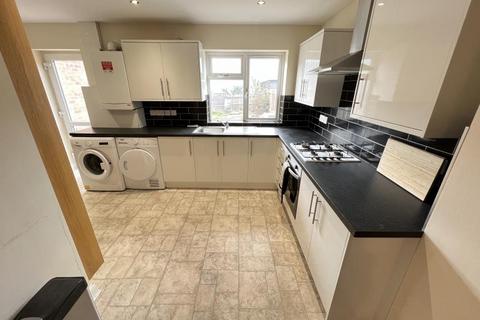 3 bedroom terraced house to rent, Tile Hill CV4