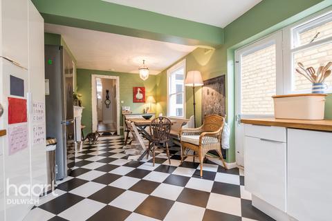 18 Worlingham Road, London, SE22 9HD