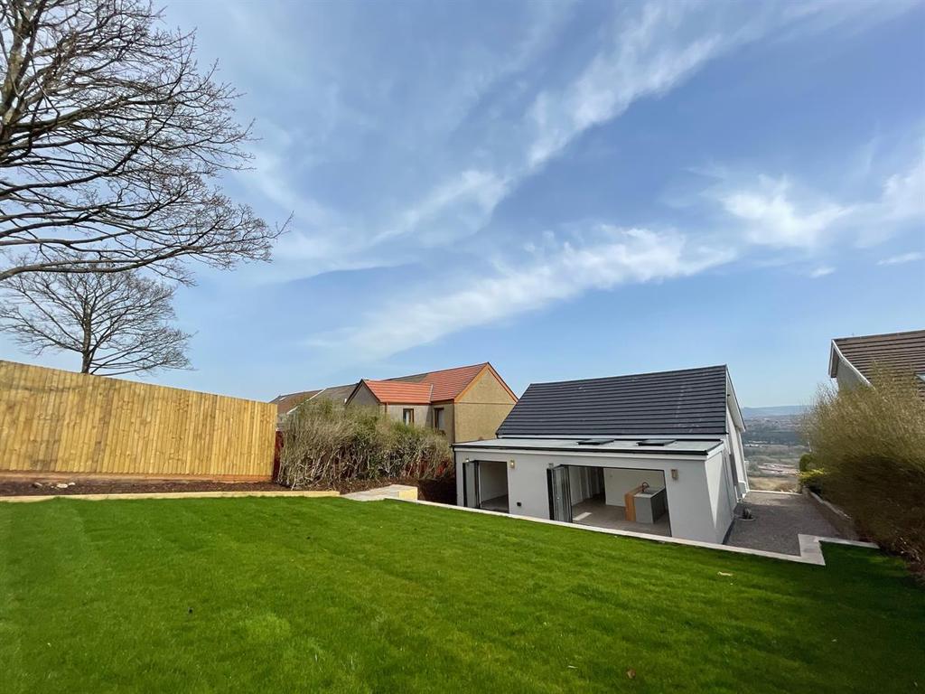 Trewyddfa Road, Morriston, Swansea 4 bed bungalow for sale £279,000