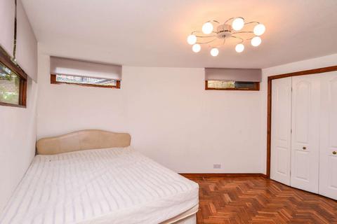 1 bedroom flat to rent, Dancer Road, Fulham, London