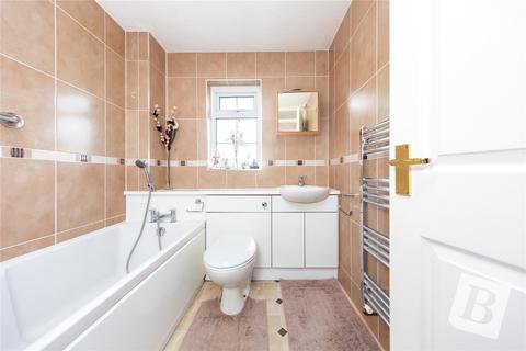 2 Broadwater Green, Laindon, Basildon, SS15 6BG