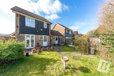 2 Broadwater Green, Laindon, Basildon, SS15 6BG