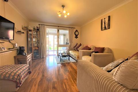4 Dawson Close, Hayes, UB3 2RH