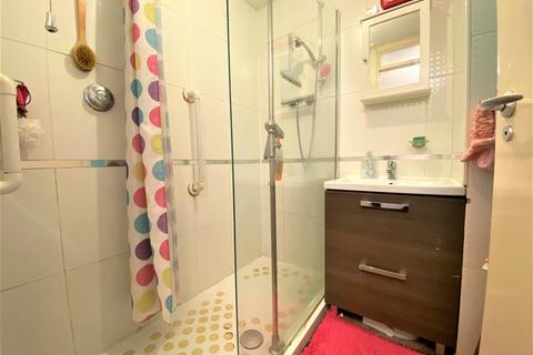 4 Dawson Close, Hayes, UB3 2RH