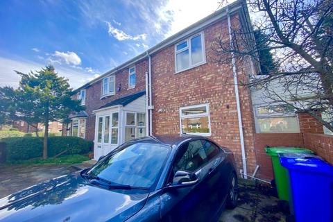 48 Overlea Drive, Manchester, M19 1QU