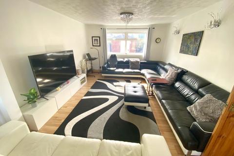 48 Overlea Drive, Manchester, M19 1QU