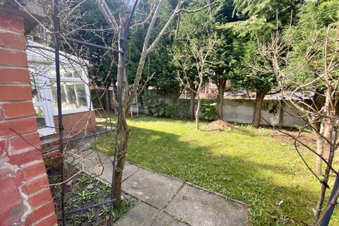 48 Overlea Drive, Manchester, M19 1QU
