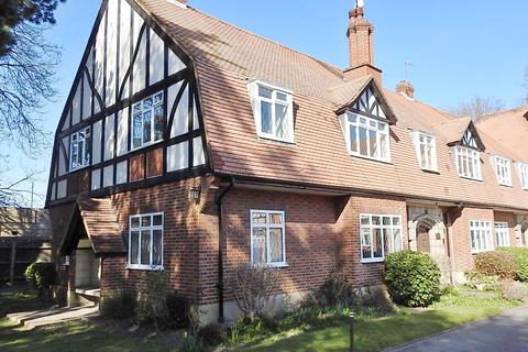 2 Holman Court, Ewell, Epsom, KT17 2AJ