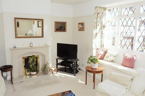2 Holman Court, Ewell, Epsom, KT17 2AJ