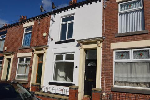 2 bedroom terraced house to rent, Norwood Grove, Bolton, BL1