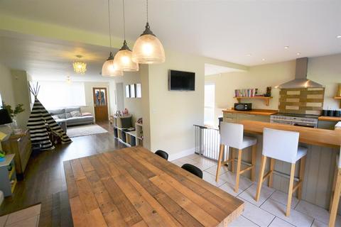 43 Broadleas, Bristol, BS13 7PL