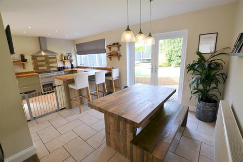 43 Broadleas, Bristol, BS13 7PL