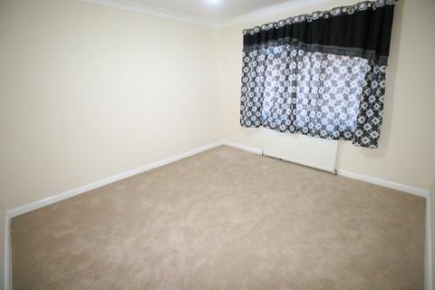 3 bedroom flat to rent, Willowbrook Road, Staines-upon-Thames, Surrey, TW19