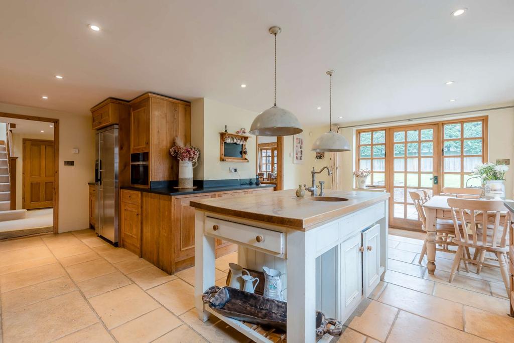 Kitchen/Breakfast