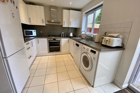12 Edgecote Close, Manchester, M22 4UT
