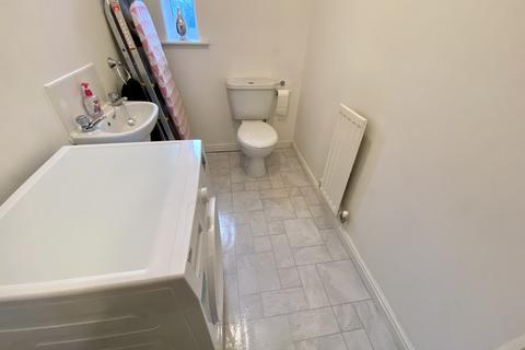 12 Edgecote Close, Manchester, M22 4UT