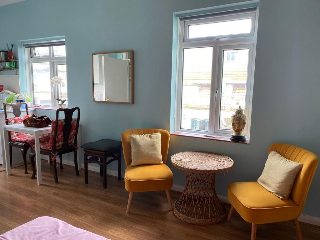 Bright and peaceful studio flat