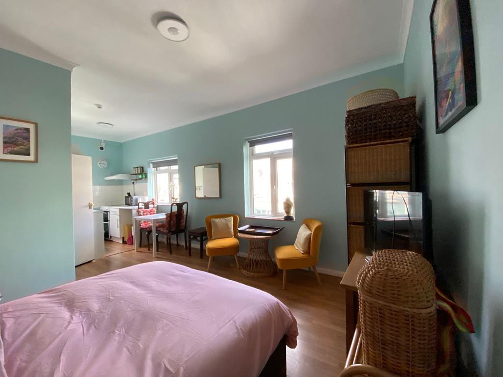 Wide view - Flat 6