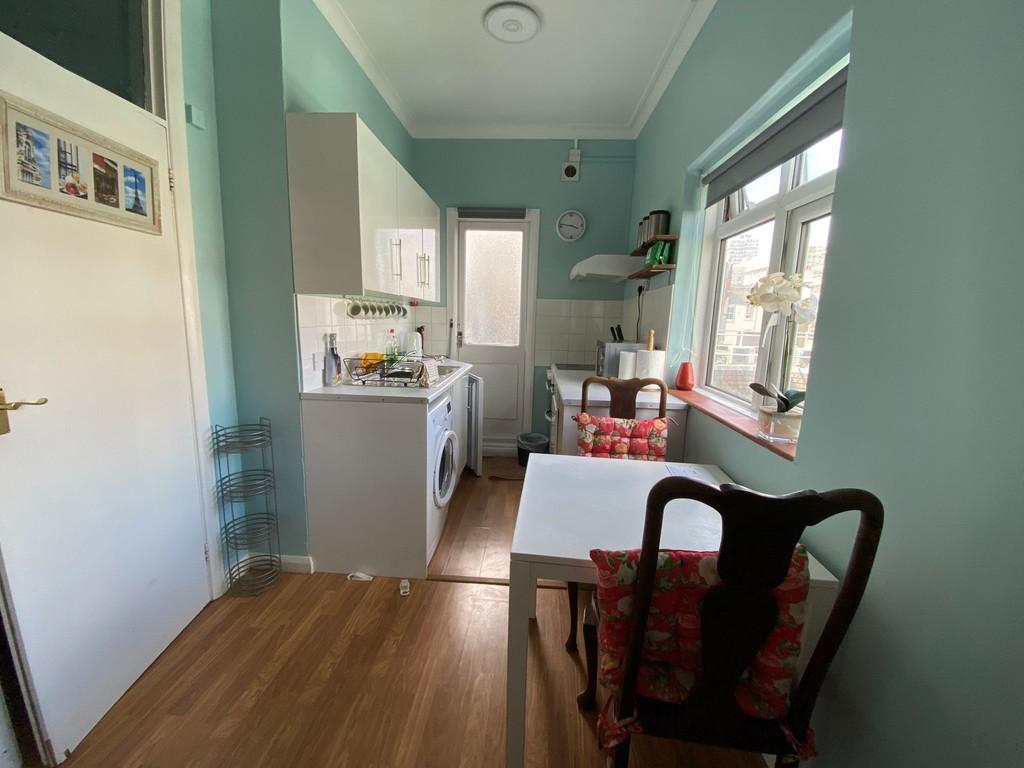 Kitchen - Flat 6