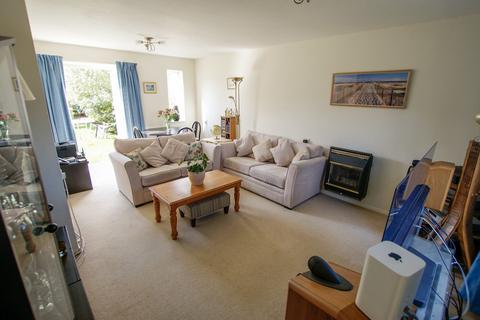 19 Mitchell Avenue, Hartley Wintney, Hook, RG27 8HA