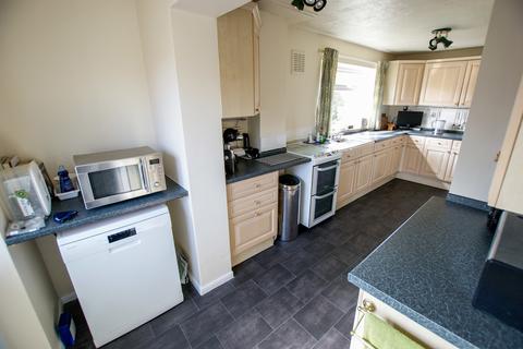 19 Mitchell Avenue, Hartley Wintney, Hook, RG27 8HA