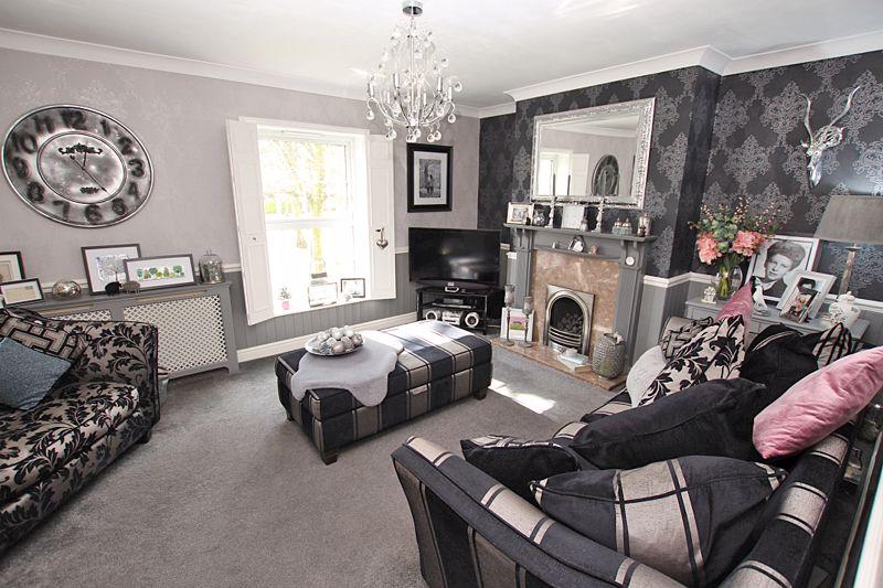 Lounge photo 1