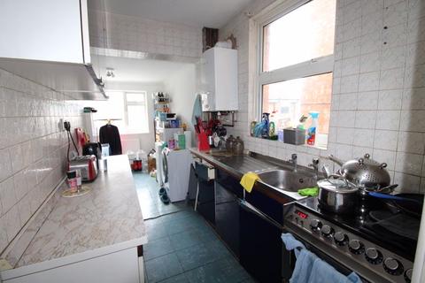 6 Douglas Road, Tonbridge, TN9 2ST