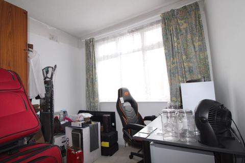 6 Douglas Road, Tonbridge, TN9 2ST