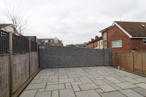 6 Douglas Road, Tonbridge, TN9 2ST