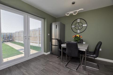 12 Ammonite Grove, Whitby, YO21 3UJ