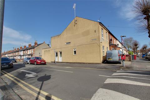 undefined, Prince of Wales Avenue, Berkshire RG30