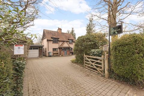 Windrush One Pin Lane, Farnham Common, Slough, SL2 3QY