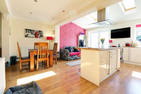 39 Abbey Road, Scunthorpe, DN17 1JW