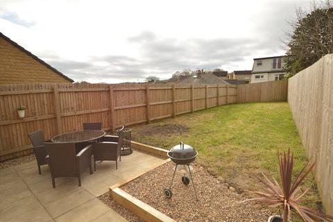 12 Mill Holme Fold, Bradford, BD10 0FA