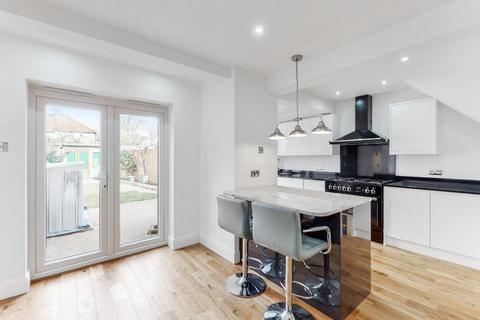 110 Mayfield Gardens, London, W7 3RD