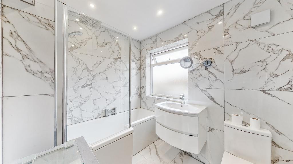 Luxurious Family Bathroom