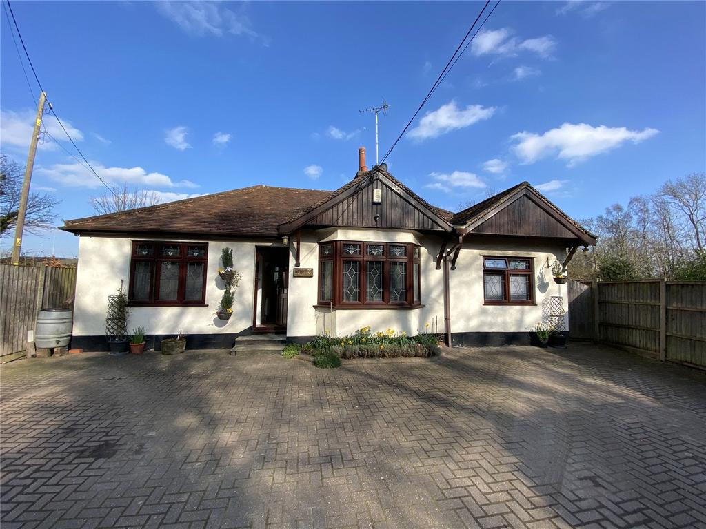St. Peters Road, Hockley, Essex, SS5 3 bed bungalow £650,000