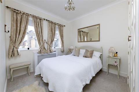 18 Waldo Close, London, SW4 9EY