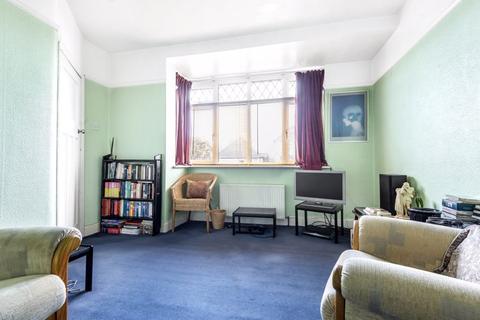 87 Clarkes Avenue, Worcester Park, KT4 8QB