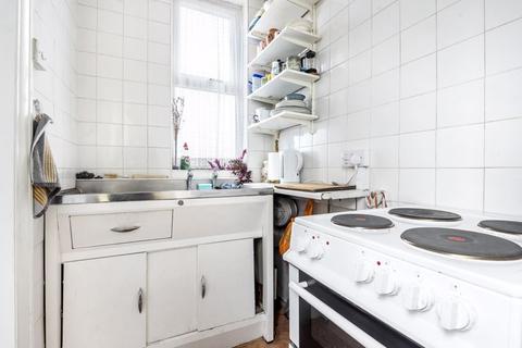87 Clarkes Avenue, Worcester Park, KT4 8QB