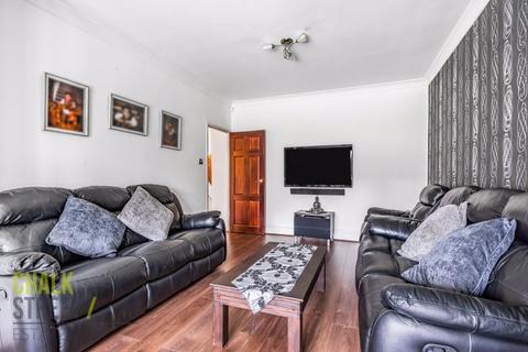 30 Cecil Avenue, Hornchurch, RM11 2NB