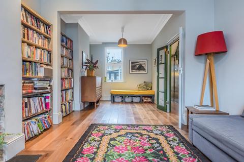 32 Reverdy Road, London, SE1 5QE