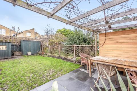 32 Reverdy Road, London, SE1 5QE