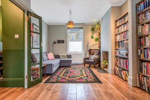 32 Reverdy Road, London, SE1 5QE