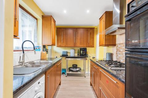 21 Chetwode Road, London, SW17 7RF