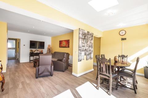 21 Chetwode Road, London, SW17 7RF